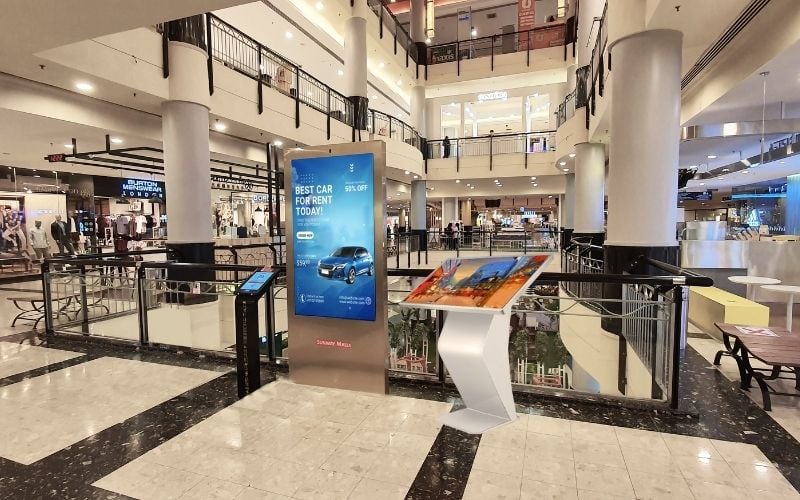 màn hình quảng cáo LCD trong nhà