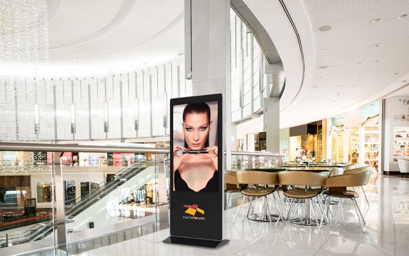 Digital standee cho trung tâm thương mại