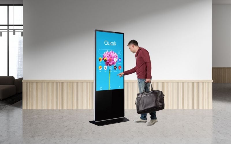standee điện tử