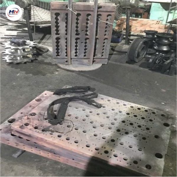 Ứng dụng của công nghệ nhiệt luyện thấm cacbon trong gia công dập khuôn