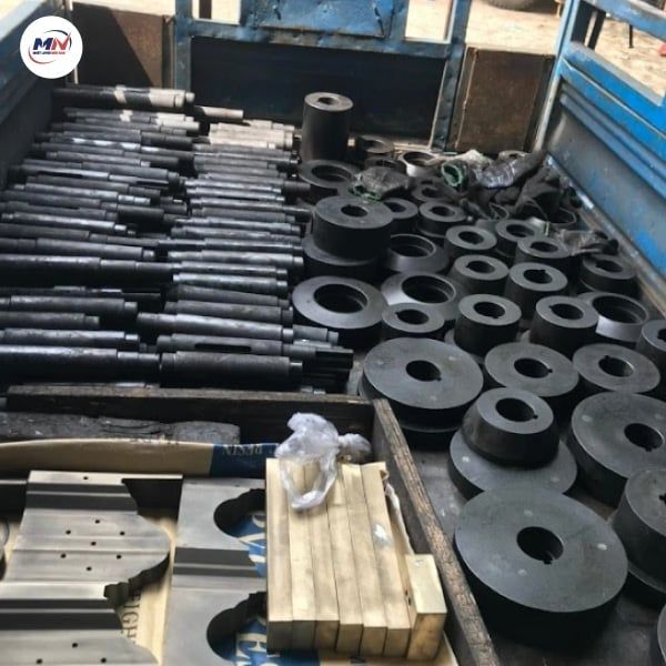 Vì Sao Nên Sử Dụng Thép SCM440 Sau Nhiệt Luyện Thể Tích Trong Chế Tạo Máy