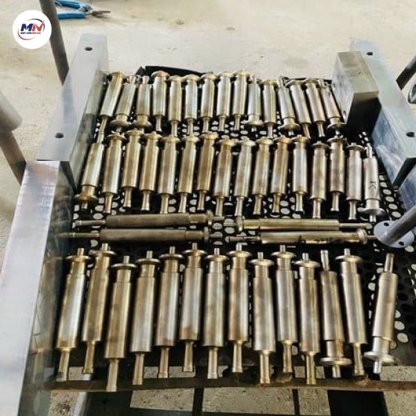Tôi Dầu Thép SKD11 Được Không? Những Lưu Ý Khi Thực Hiện