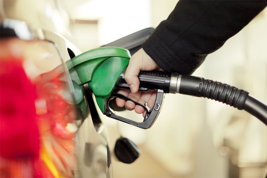 Giá xăng dầu hôm nay (24-11): Tiếp tục trượt dốc