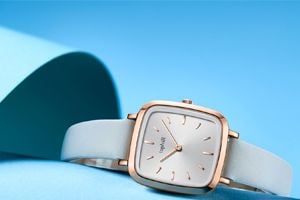 Những câu hỏi thường gặp về cách đeo đồng hồ