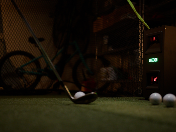 Cảm biến golf 3D Uneekor EYE MINI LITE ra mắt vào mùa xuân 2024
