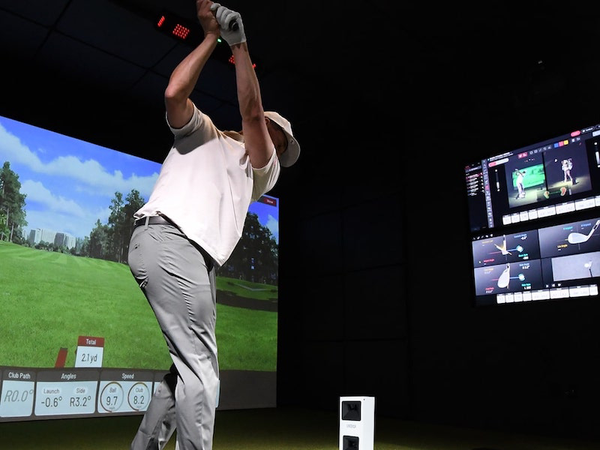 Làm chủ cú đánh golf của bạn: Xác định lỗi một cách độc lập