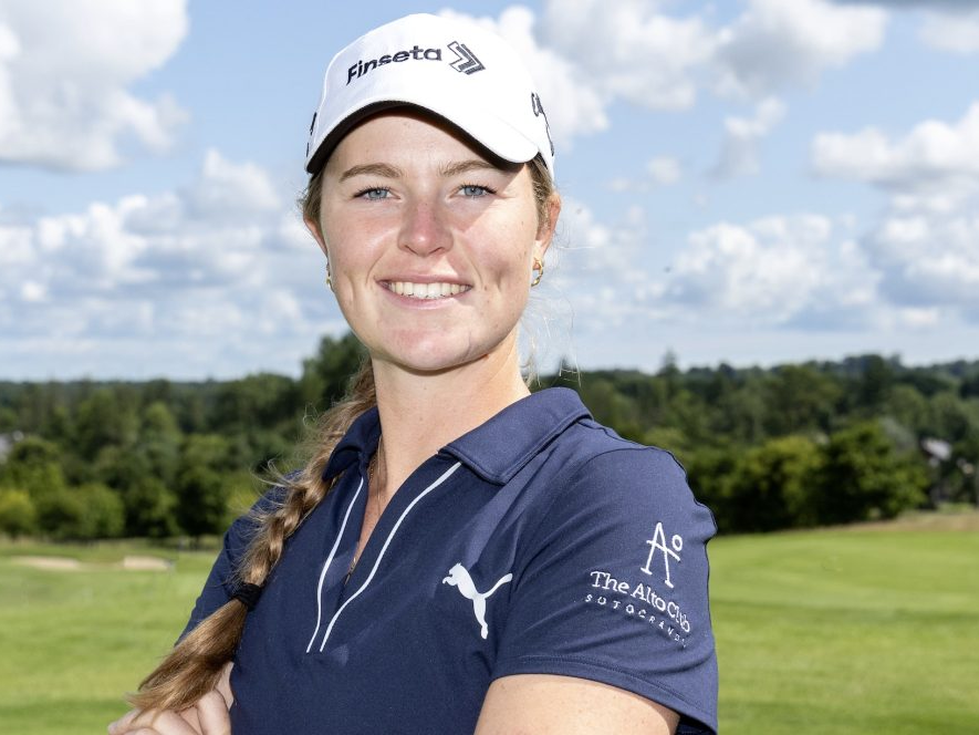 Sotogrande ký hợp đồng với đại sứ Tour mới