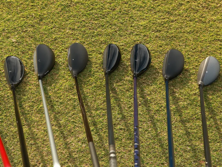 Người chơi golf nghiệp dư nên mang theo bao nhiêu gậy Hybrid?