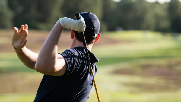 Bạn nên nâng cấp gậy đánh golf của mình bao lâu một lần