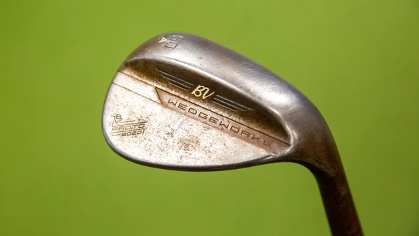 WedgeWorks là thương hiệu nhượng quyền mà Titleist gieo hạt giống nguyên mẫu gậy đánh gôn Vokey của mình vào các chuyến lưu diễn dưới