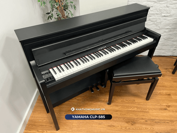 Yamaha CLP-585B