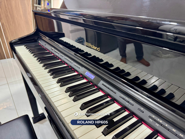 Roland HP605 PE bàn giao piano điện quận 2