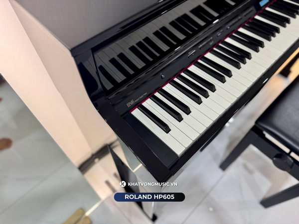 Roland HP605 PE bàn giao piano điện quận 2