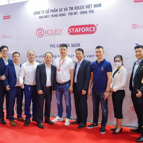 Ra mắt thương hiệu Staforce