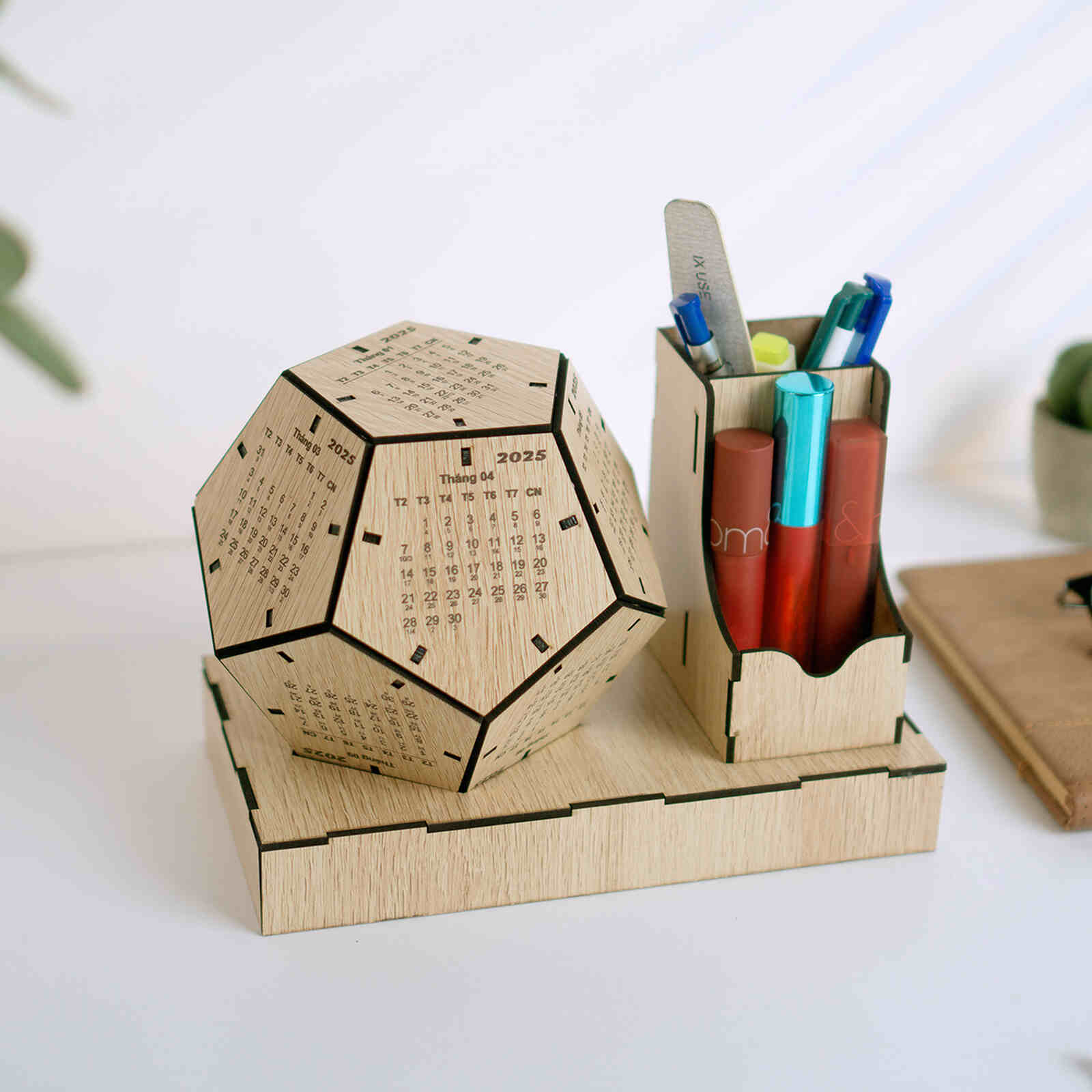 Lịch gỗ để bàn