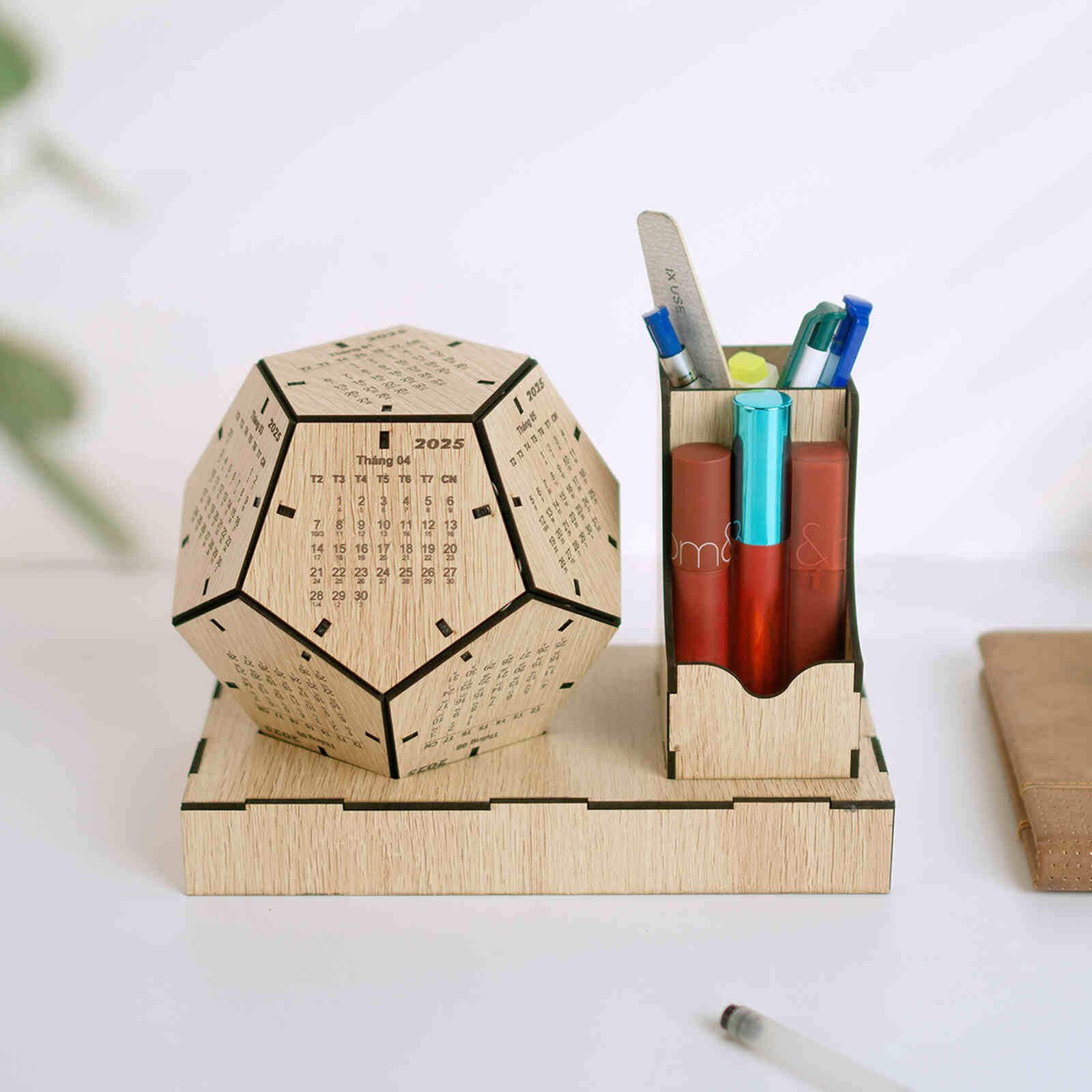 Lịch gỗ để bàn