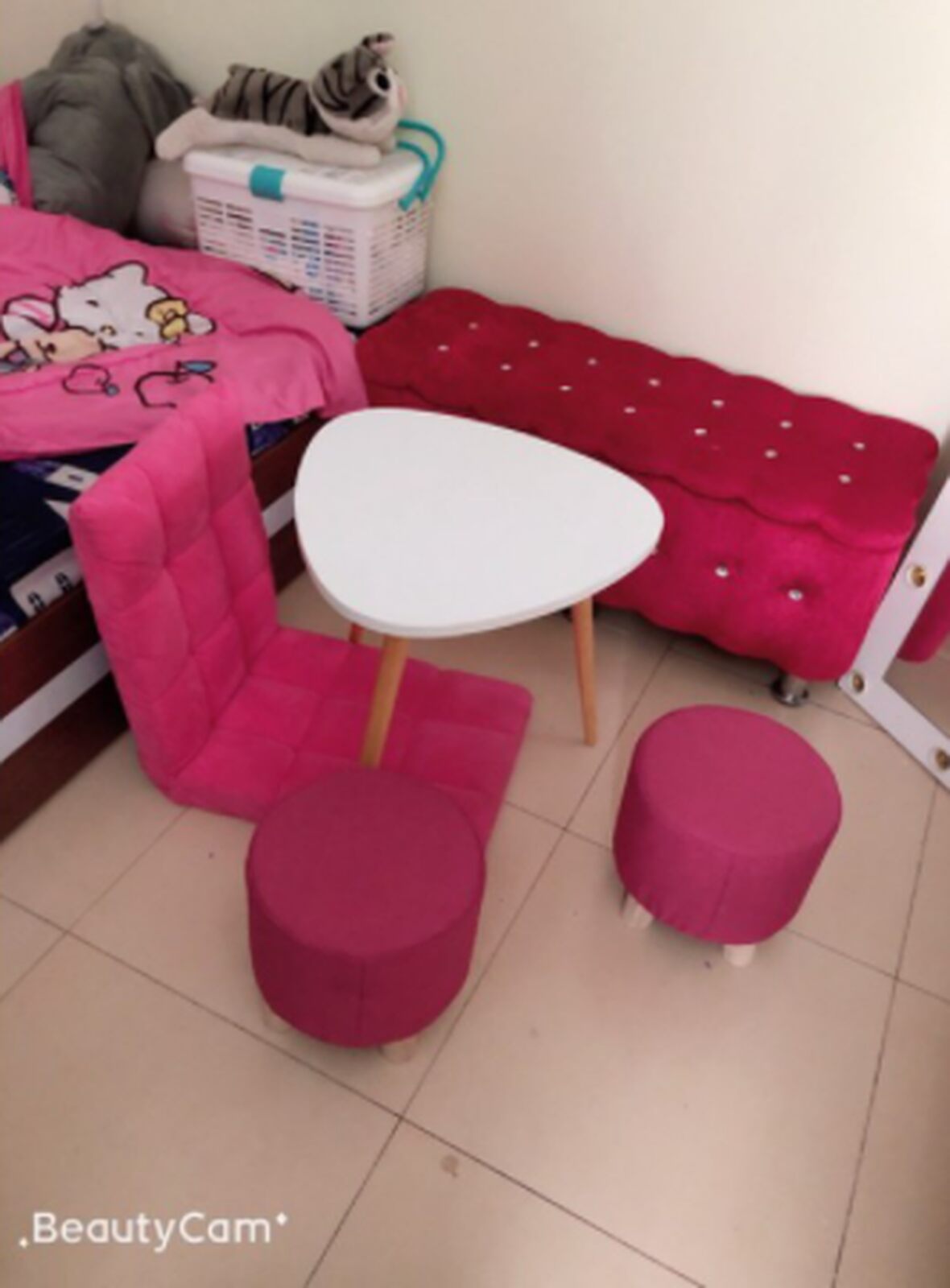 Bàn tam giác vintage mặt rộng