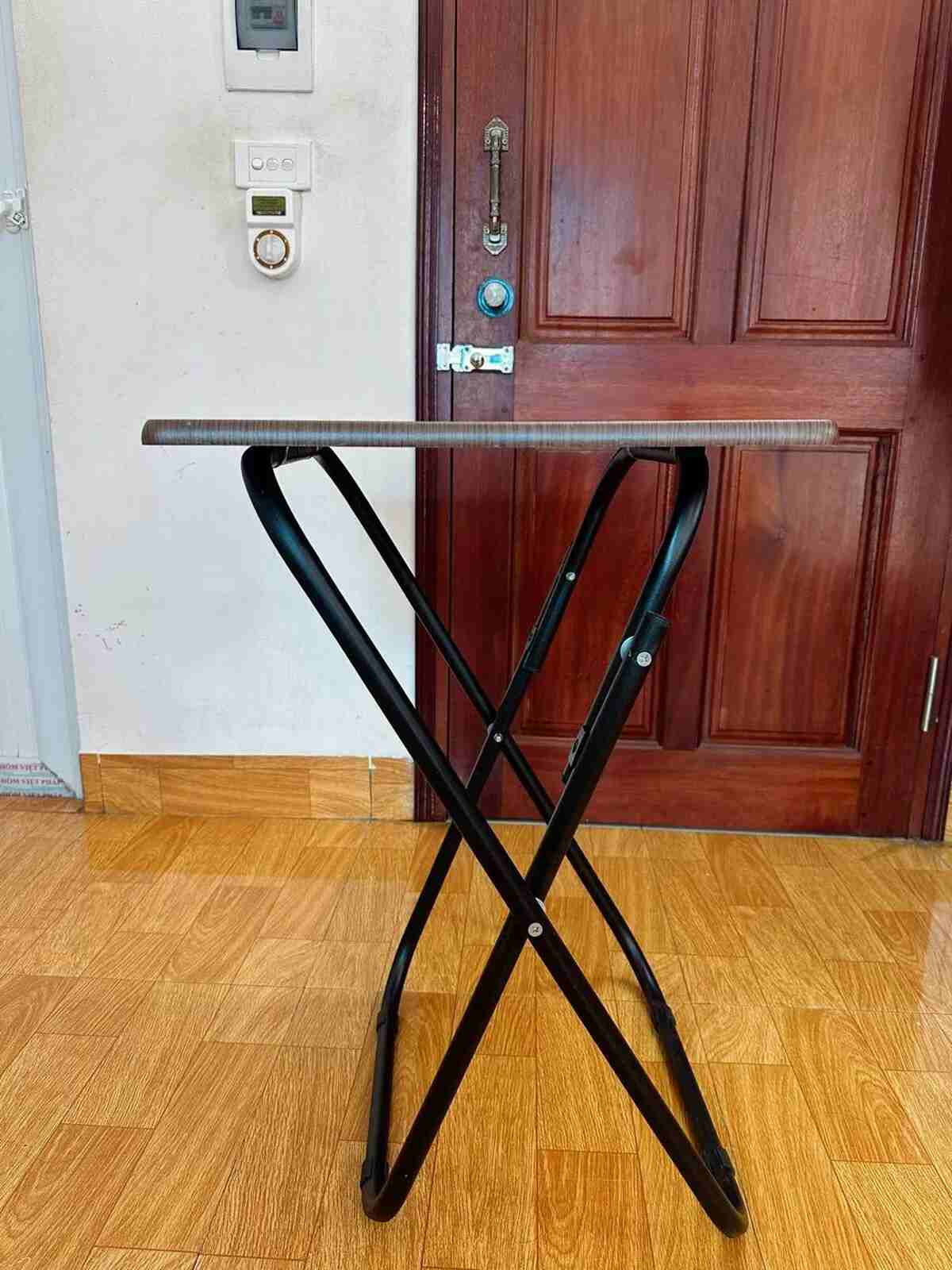 Bàn ăn gấp gọn khung sắt - GM99