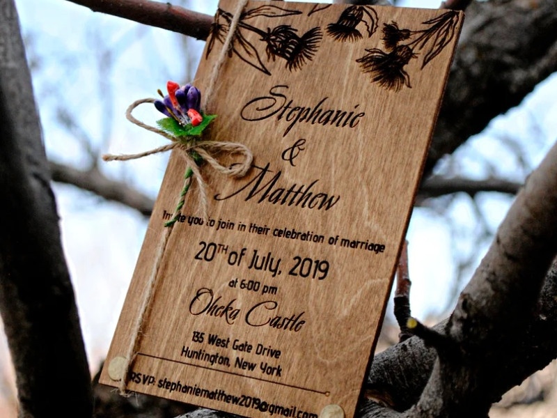 Những mẫu thiệp cưới độc đáo dành cho những cặp đôi sắp cưới