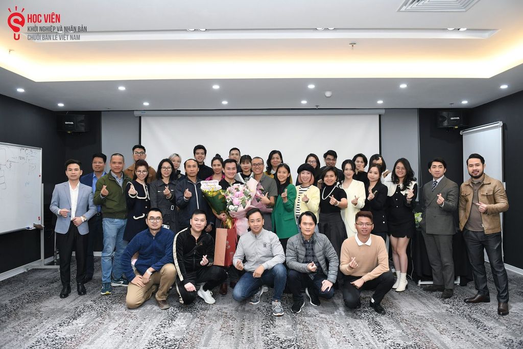 Tư duy Tài chính chuỗi nhượng quyền & Cách chia bánh kẹo cùng vui
