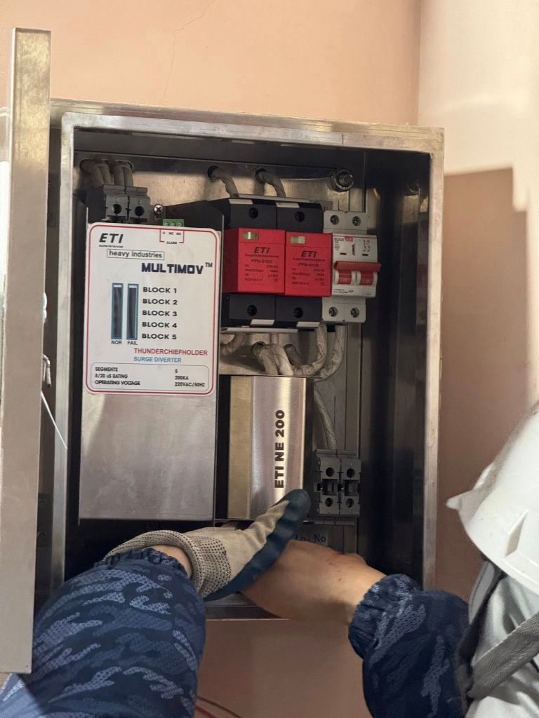 Tích hợp chống sét lan truyền với tiếp địa an toàn điện