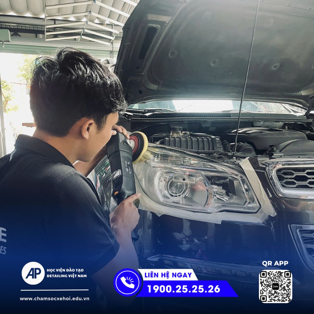 Bỏ Đại Học Nhưng Không Bỏ Ước Mơ – Từ Phòng Trọ Tối Tăm Đến Xưởng Detailing Sáng Đèn 🎓