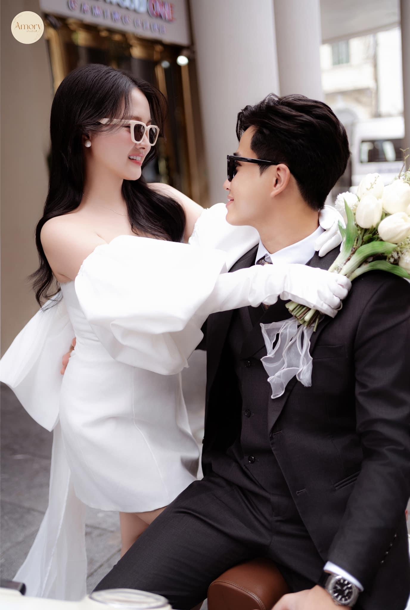 Trang phục cưới được may đo chỉn chu từ UNLIM
