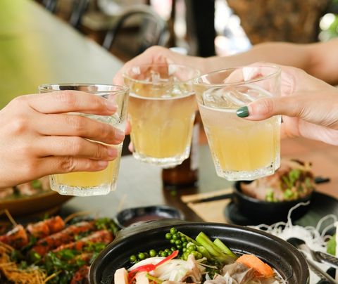 Bộ Y tế “bật mí” liều lượng sử dụng bia rượu an toàn cho ngày Tết vui khỏe