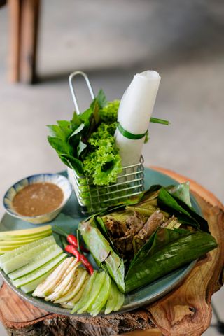 Bò nướng lá chuối - Món ăn không thể thiếu trong mọi buổi tiệc cuối năm