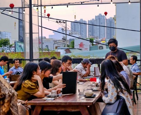 Những khu phố ẩm thực Sài Gòn trong cẩm nang du lịch mà bạn không nên bỏ qua