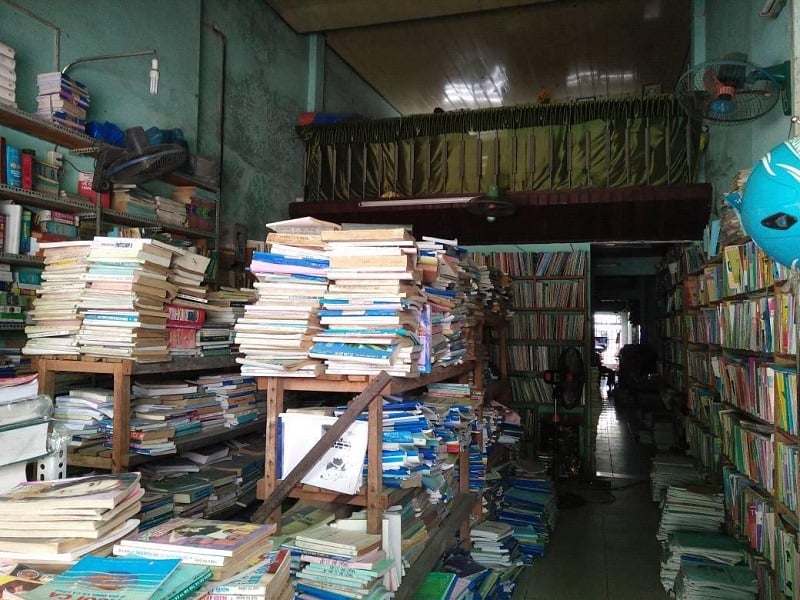 tiệm sách Đà Nẵng Nhân Trí