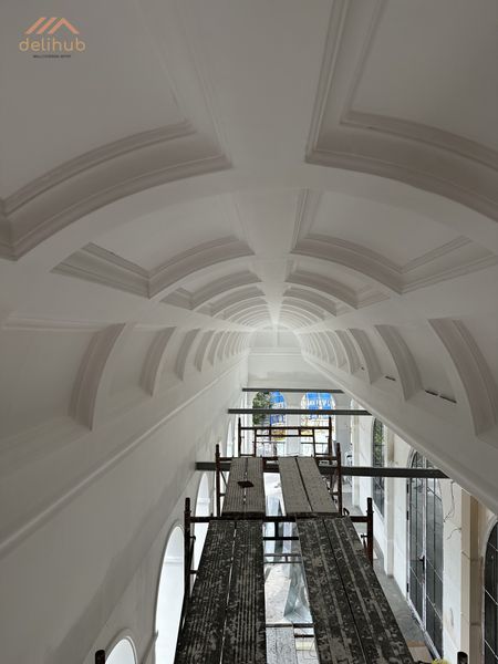 Không gian nội thất chuỗi sử dụng sơn hiệu ứng thay cho vật liệu ốp lát truyền thống, mang lại thiết kế đồng bộ, thẩm mỹ và tối ưu chi phí