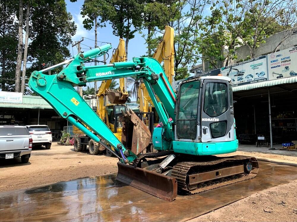 Construction equipment rental services