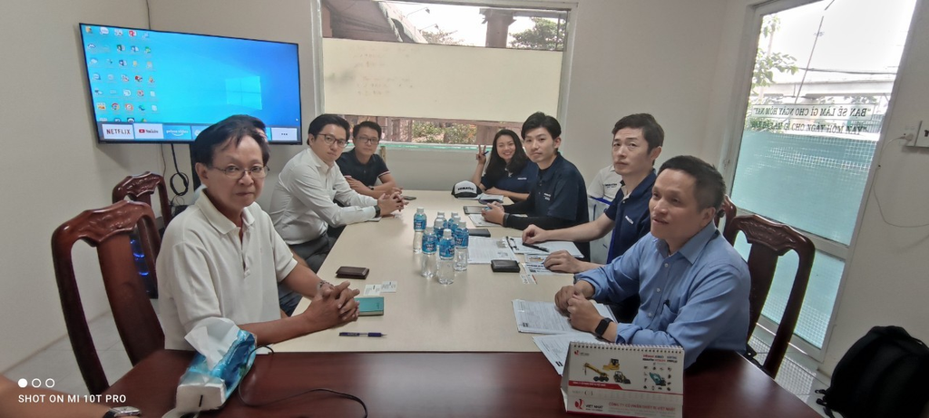 ĐẠI DIỆN KOMATSU NHẬT BẢN GHÉ THĂM VÀ LÀM VIỆC CÙNG VIỆT NHẬT