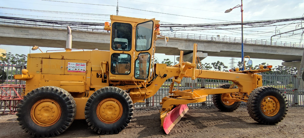 VIỆT NHẬT BÀN GIAO XE SAN GẠT GD605A-3 CHO NHÀ THẦU CAO TỐC  BẮC NAM