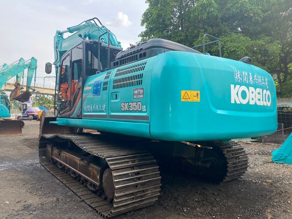 KOBELCO SK350-9 sản xuất tại Nhật Bản, Khoảng đầu tư thông minh.