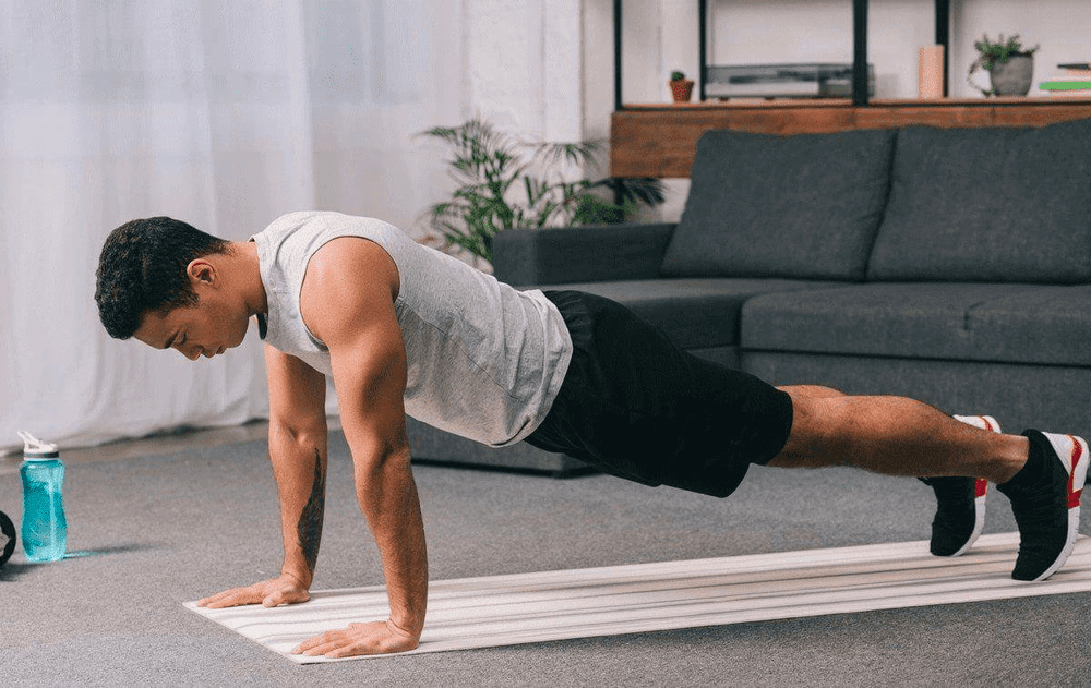 Bài tập gym cho nam tăng cơ nhanh: Hít đất