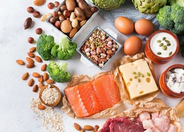Dinh dưỡng lành mạnh giúp cải thiện chiều cao và cân nặng nam giới