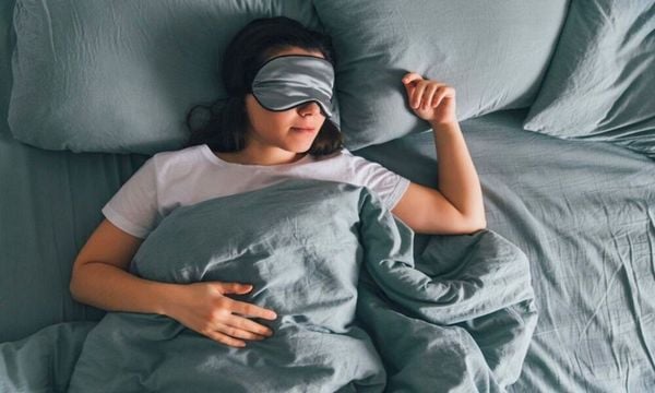 Ngủ quá nhiều có thể gây tăng cân, béo phì