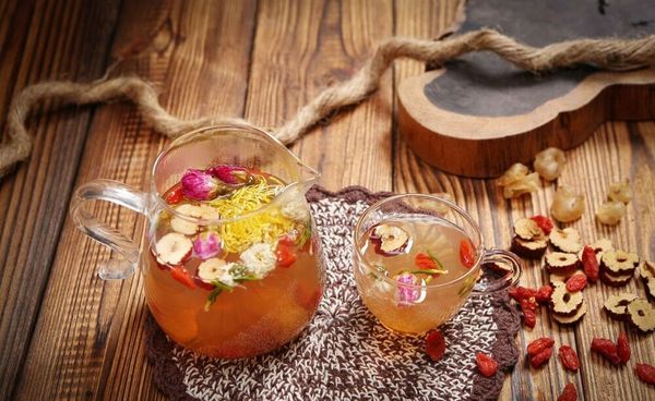 Trà thảo mộc giúp tinh thần thoải mái, cải thiện rối loạn giấc ngủ