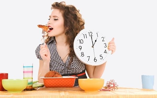 ăn không đúng bữa là nguyên nhân người gầy khó tăng cân