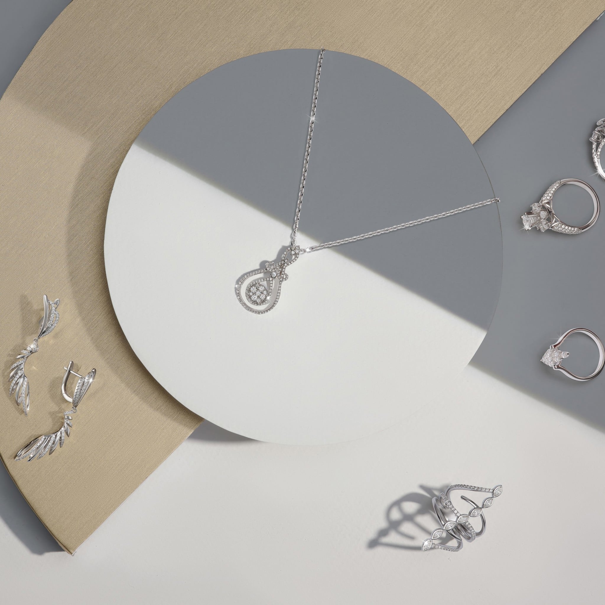 STELLA - VẺ ĐẸP VƯỢT THỜI GIAN