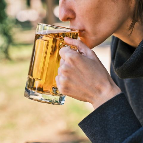 Cảm Nhận Màu, Mùi, Vị: Học Cách “Nếm” Craft Beer Như Một Nghệ Nhân