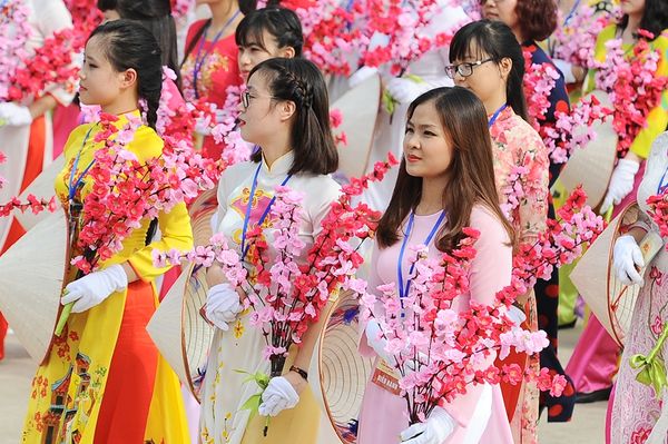 Ngày lễ kỷ niệm và tôn vinh phụ nữ Việt Nam trong và ngoài nước
