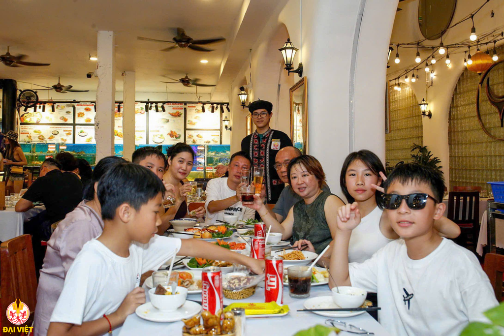 Thiên Đường Ăn Khuya Ở Bùi Viện Quận 1 - Mở Cửa 24/7 - Nhà Hàng Đại Việt