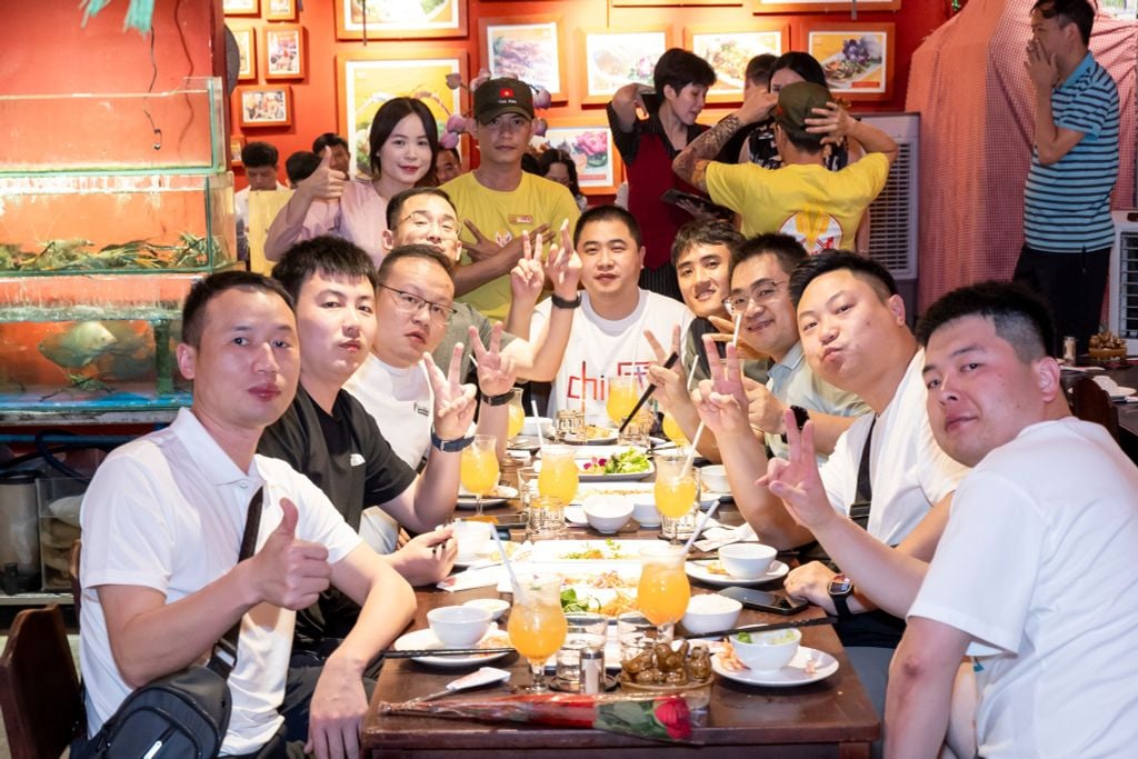 Ốc Ngon Chuẩn Vị Tại Thiên Đường Hải Sản Bùi Viện - Nhà Hàng Nông Thôn Đại Việt