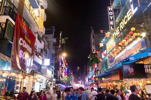 Đến Ngay Nhà Hàng Gió Biển Đại Việt - Trải Nghiệm Hải Sản Tươi Sống Ngay Giữa Lòng Quận 1