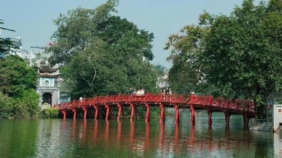 10 Địa Điểm Nhất Định Phải Trải Nghiệm Khi Du Lịch Ở Thủ Đô Hà Nội
