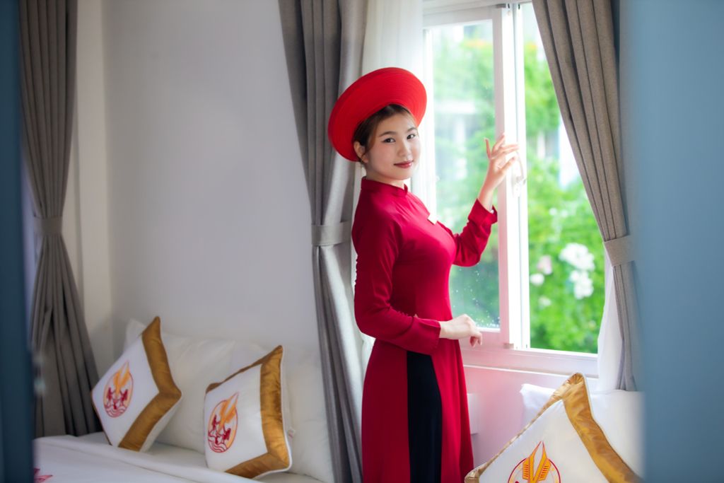 Khách Sạn The Rice - Ẩn Mình Giữa Trung Tâm Phố Tây Bùi Viện Náo Nhiệt