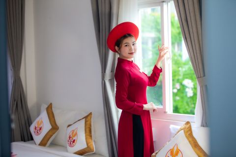 Khách Sạn The Rice - Ẩn Mình Giữa Trung Tâm Phố Tây Bùi Viện Náo Nhiệt